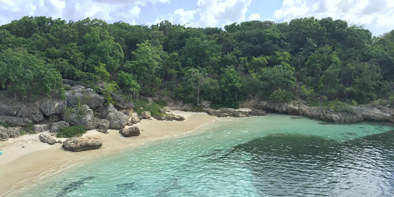 An beach in Antigua