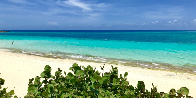 Sol Rio de Luna y Mares caribbean warehouse