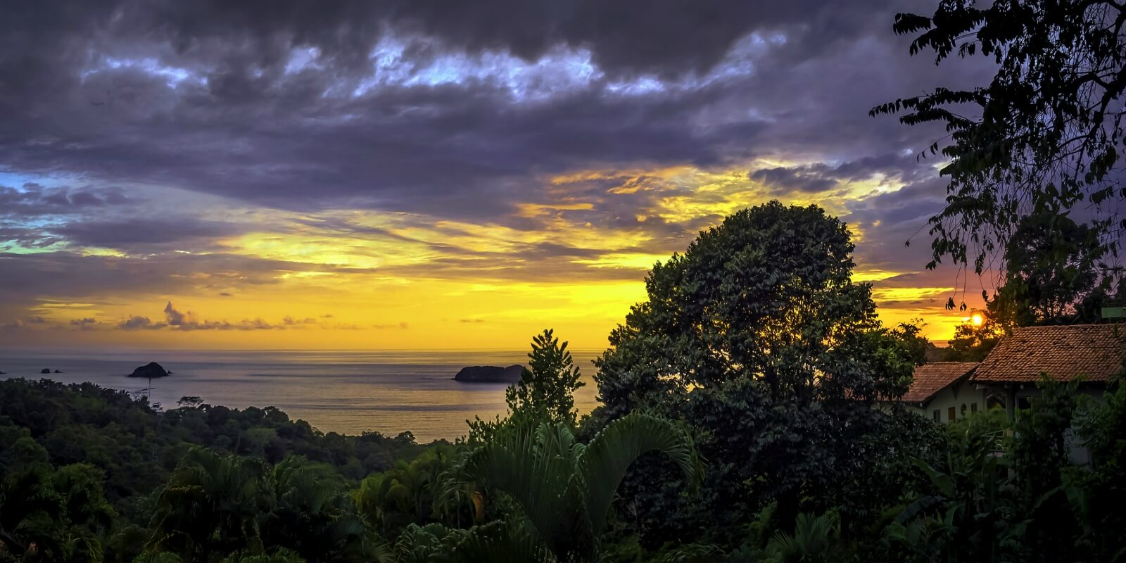 Stunning sunset in Costa Rica