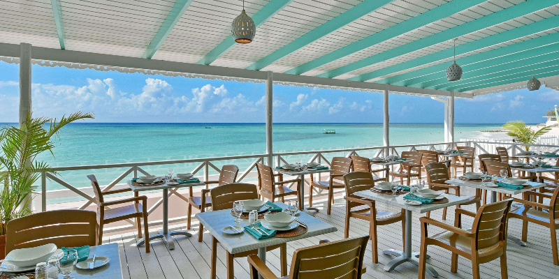 Reef Bar and Grill with Ocean View